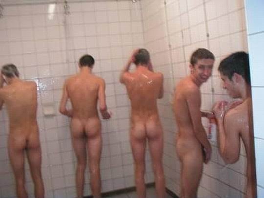 Hostel stays: Fond memories of male nudity among strangers - Guys Into CMNM